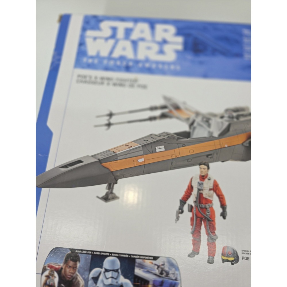 Hasbro 2015 STAR WARS THE FORCE AWAKENS POE'S X-WING FIGHTER w/ POE New! SEALED - Picture 13 of 13
